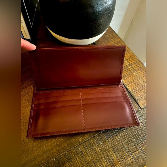 Cartier Mastline Long Kisslock Wallet in Leather (Bordeaux) - Picture 10 of 16